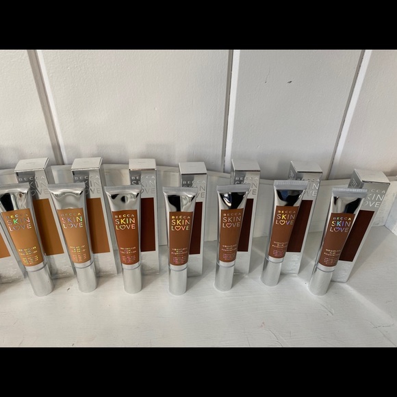 🆕Amber BECCA Skin Love Foundation - Picture 6 of 6